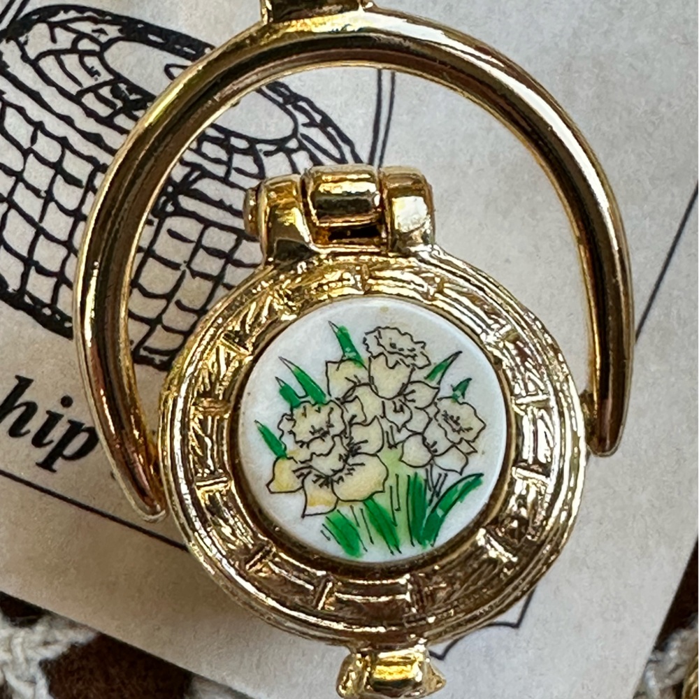 Nantucket lightship Tulip basket necklace 1993 24 karat on pewter  Rare find